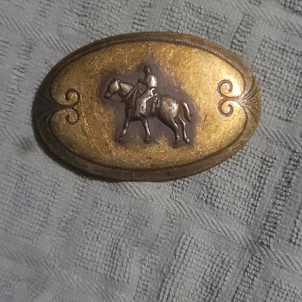 Belt buckle